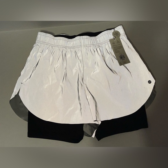 NWT Calia 2-in-1 Silver/Black Reflective Compression Running Shorts XL - Picture 2 of 8